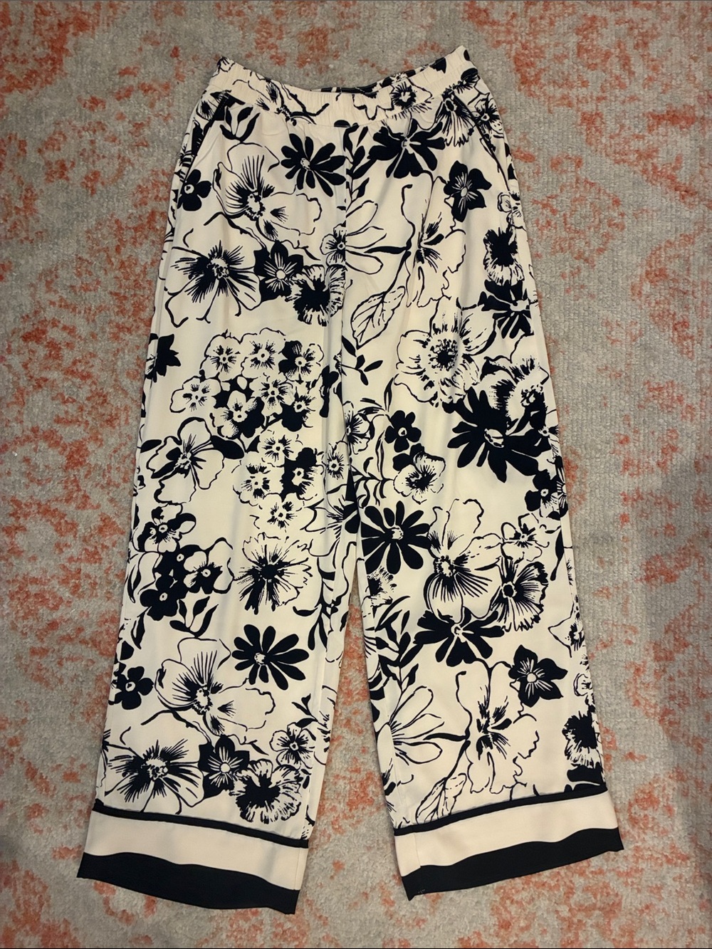 Abercrombie Black & cream Floral Wide-Leg Pants S